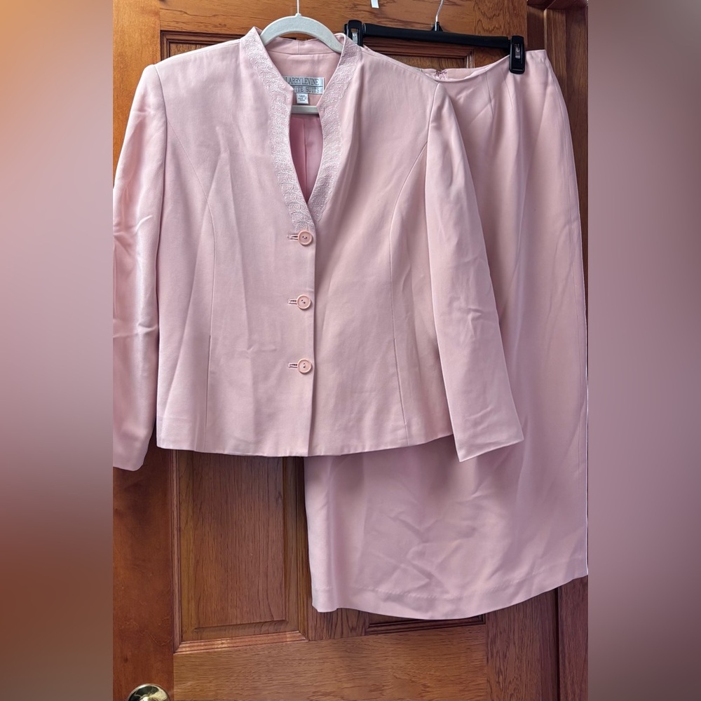 Larry Levine Light Pink Women's Two-Piece Suit Jacket & Skirt Sz 14P